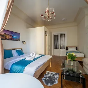 Exclusive With A View Of Castle And Vltava River Apartmán